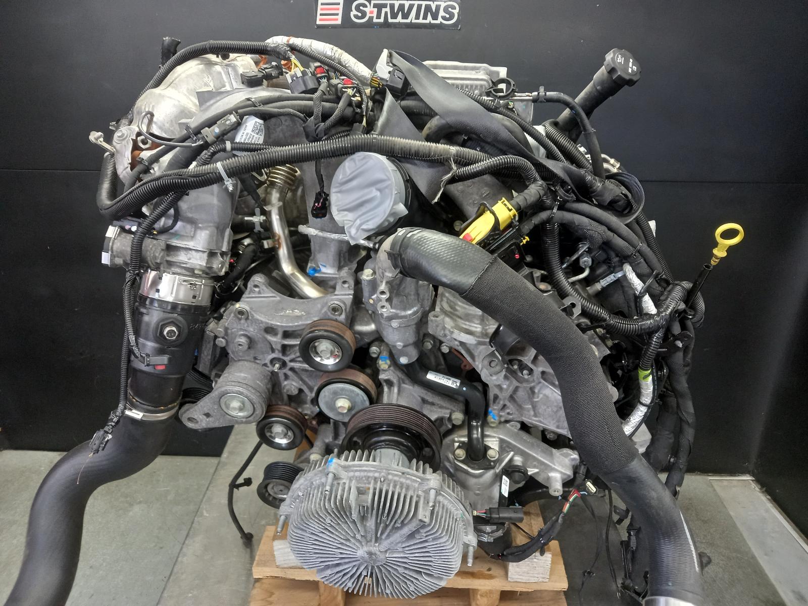 View Auto part Engine Chevrolet Silverado 2022