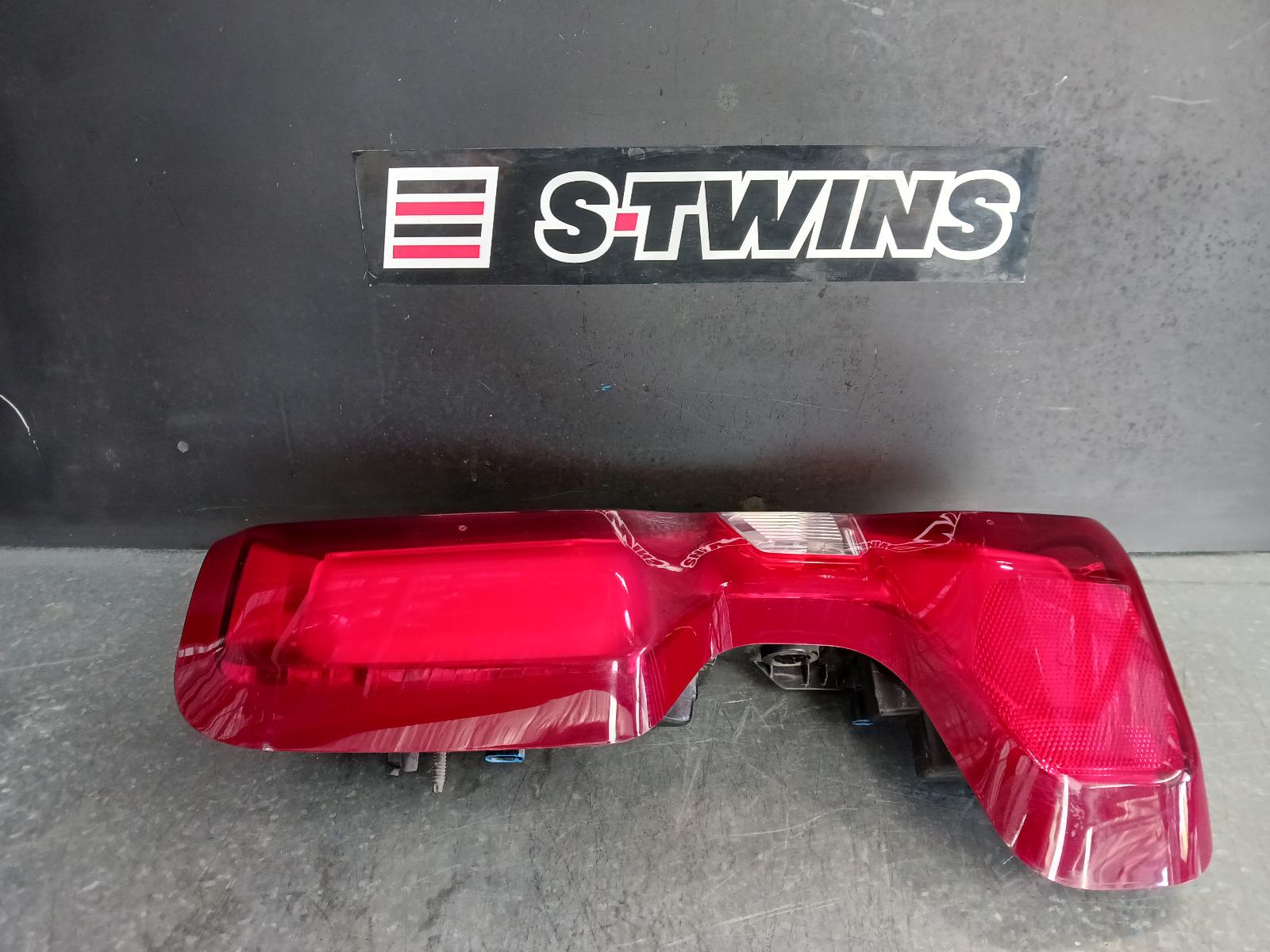 View Auto part Right Taillight Chevrolet Silverado 2022