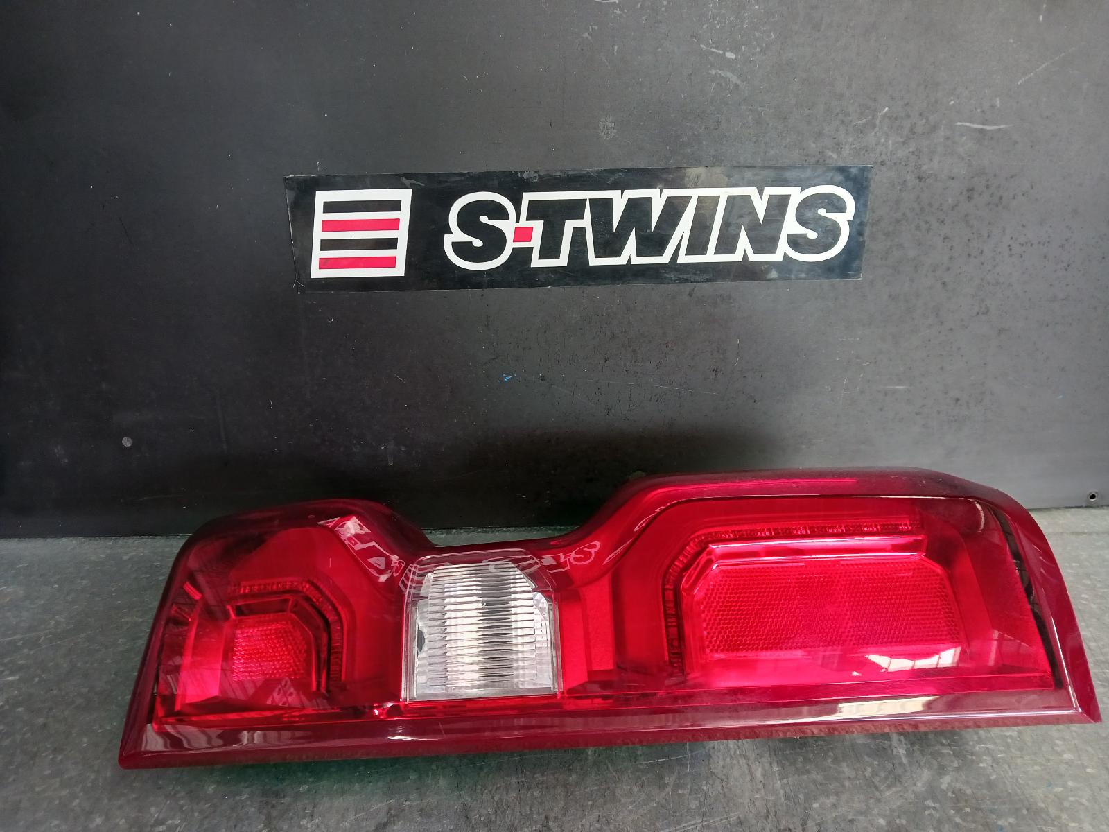 View Auto part Right Taillight Chevrolet Silverado 2022