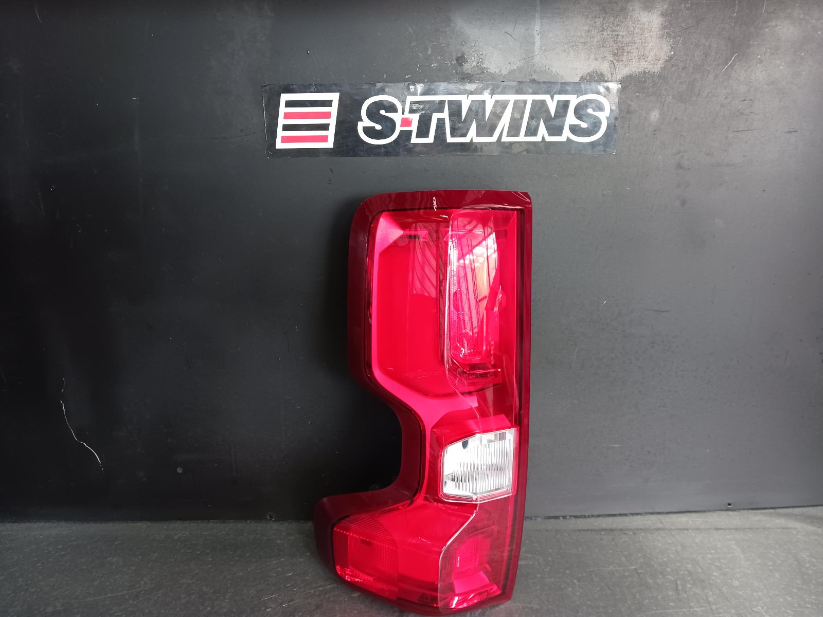 View Auto part Right Taillight Chevrolet Silverado 2022