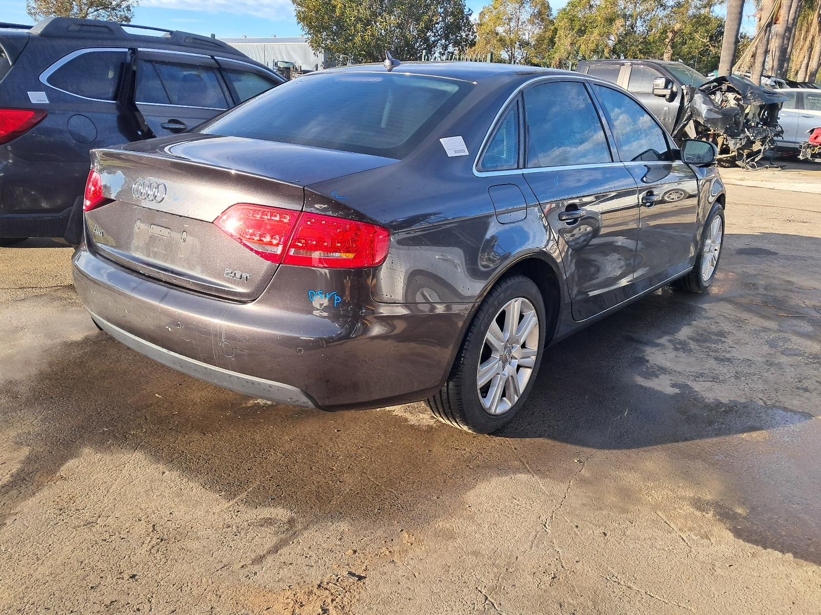 View Auto part Left Front Door Audi A4 2010