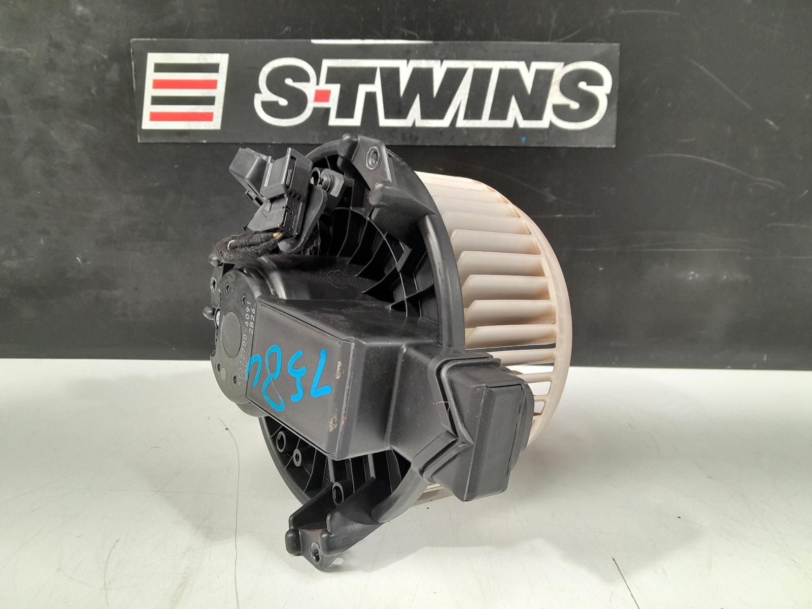 View Auto part Heater Fan Motor Jeep Wrangler 2017