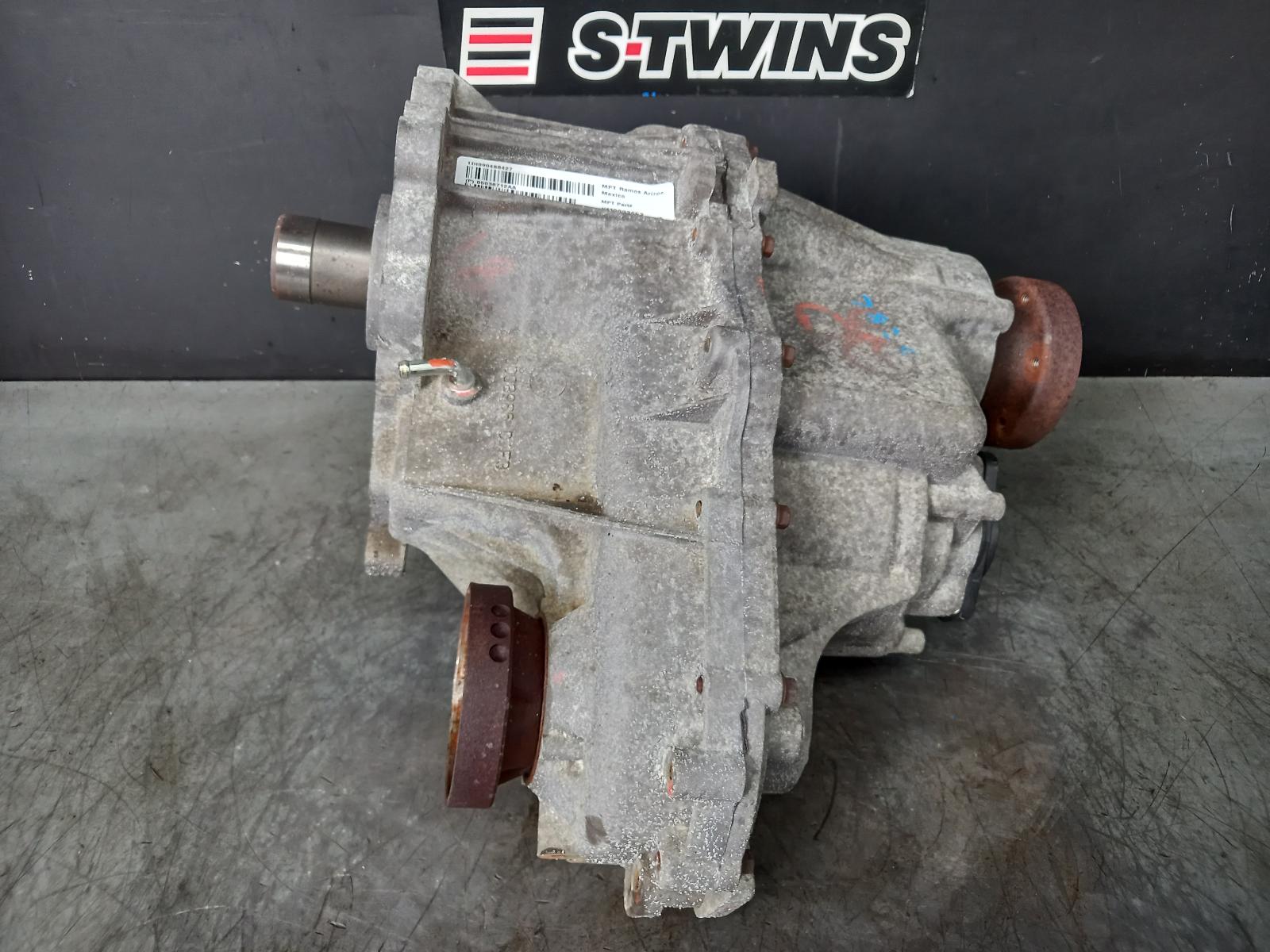 View Auto part Transfer Case Jeep Grandcherokee 2015