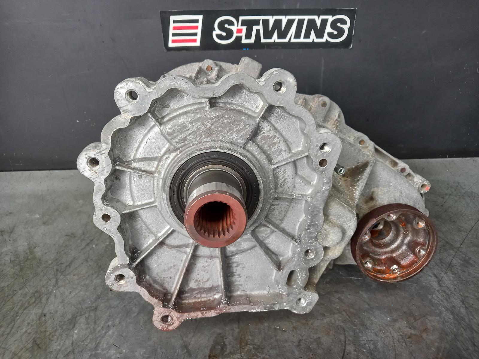 View Auto part Transfer Case Jeep Grandcherokee 2015