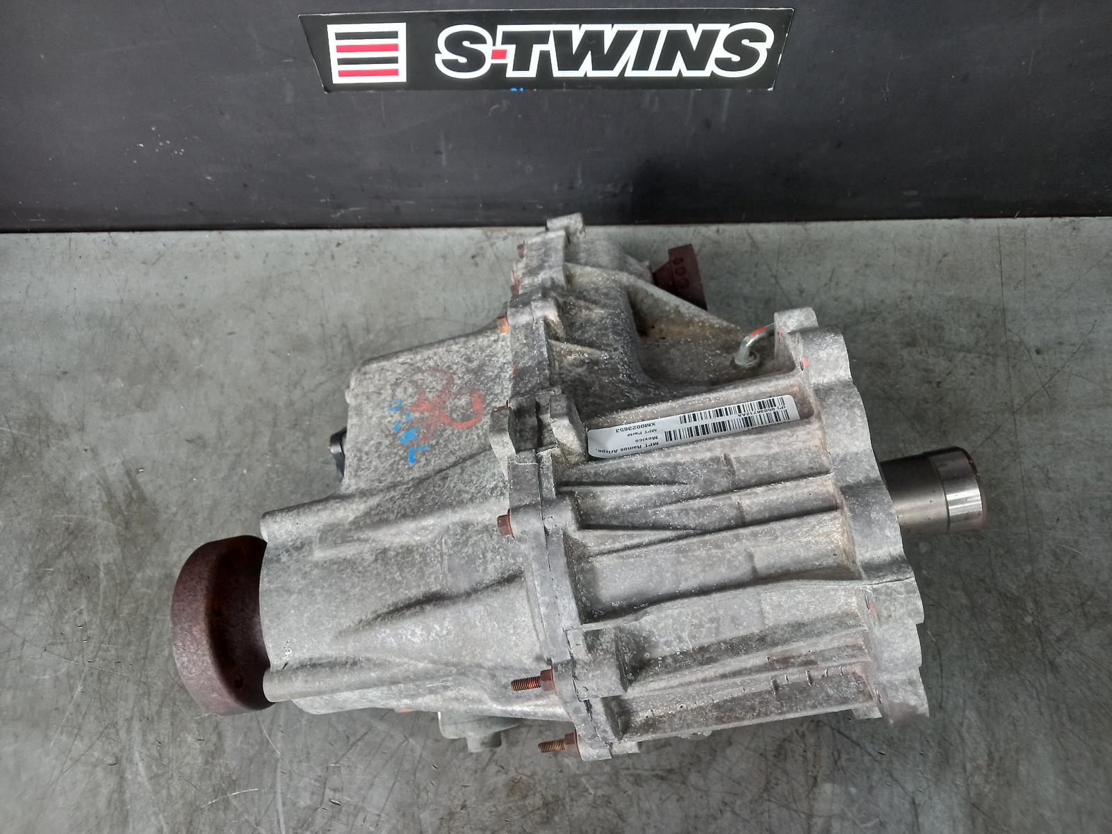View Auto part Transfer Case Jeep Grandcherokee 2015