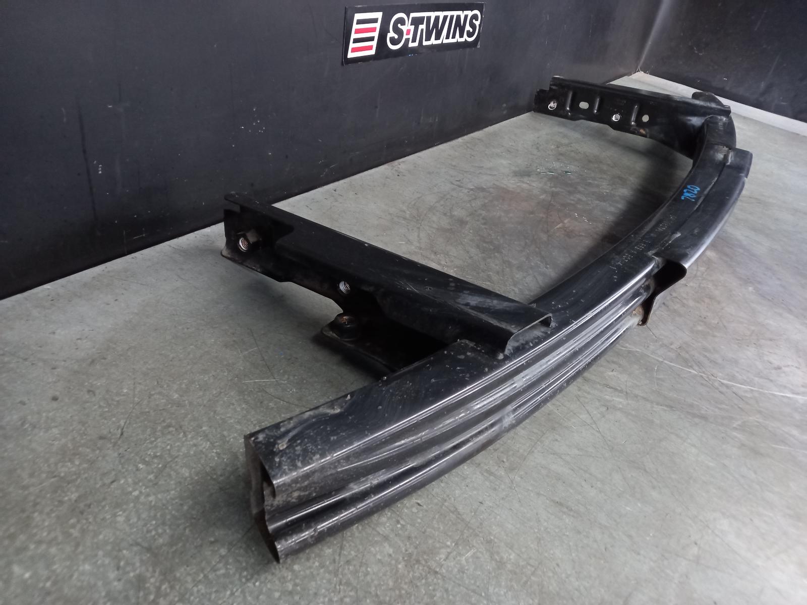 View Auto part R/Bar Bracket/Reinfo Jeep Grandcherokee 2015