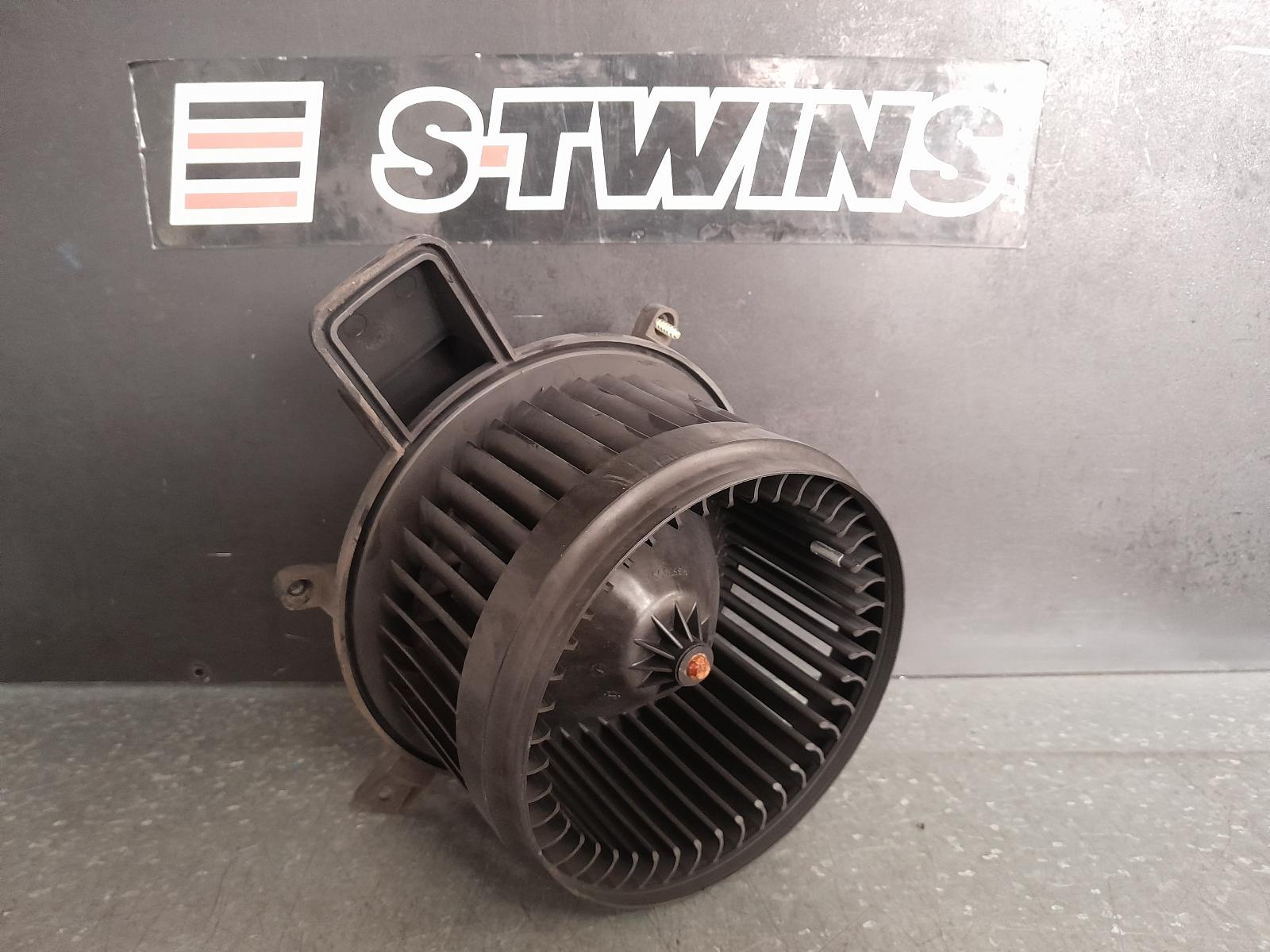 View Auto part Heater Fan Motor Jeep Grandcherokee 2015