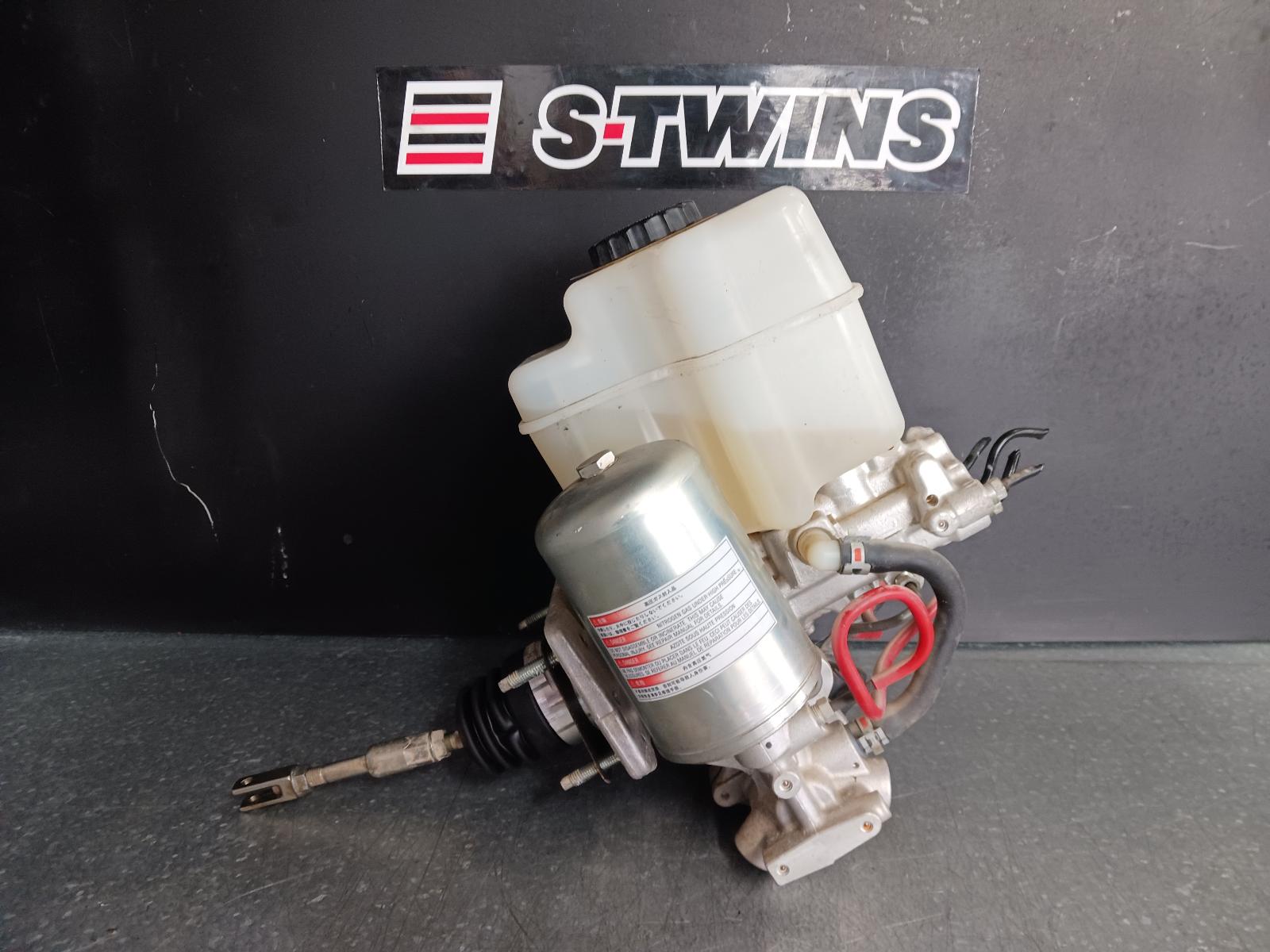 2020 Toyota Landcruiser Abs Pump/Modulator View Auto part Abs Pump/Modulator Toyota Landcruiser 2020