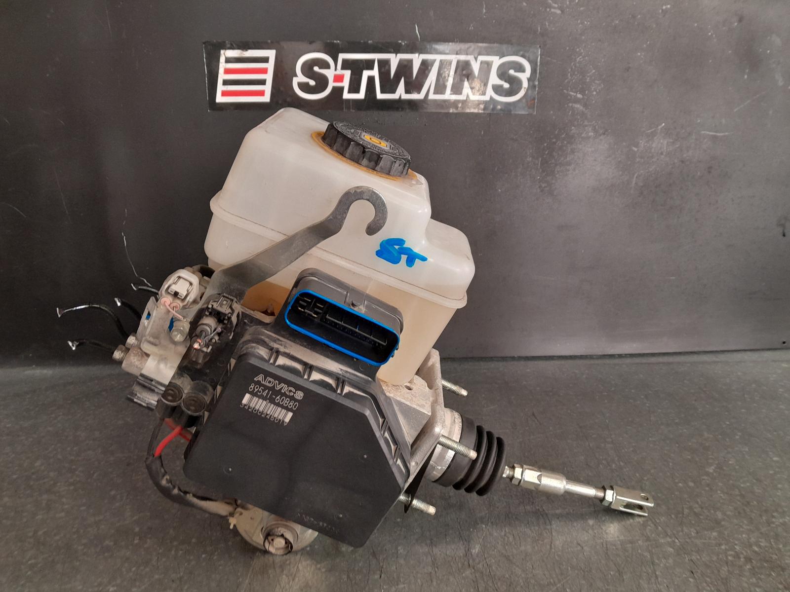 2020 Toyota Landcruiser Abs Pump/Modulator View Auto part Abs Pump/Modulator Toyota Landcruiser 2020