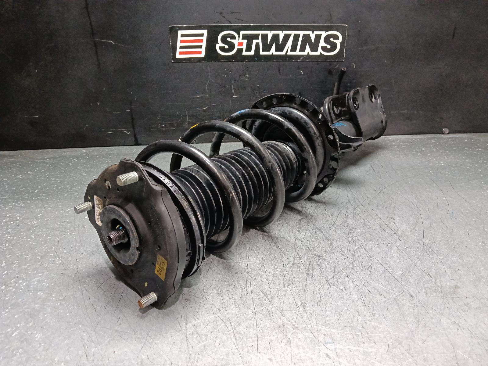 View Auto part Left Front Strut Kia Sorento 2021