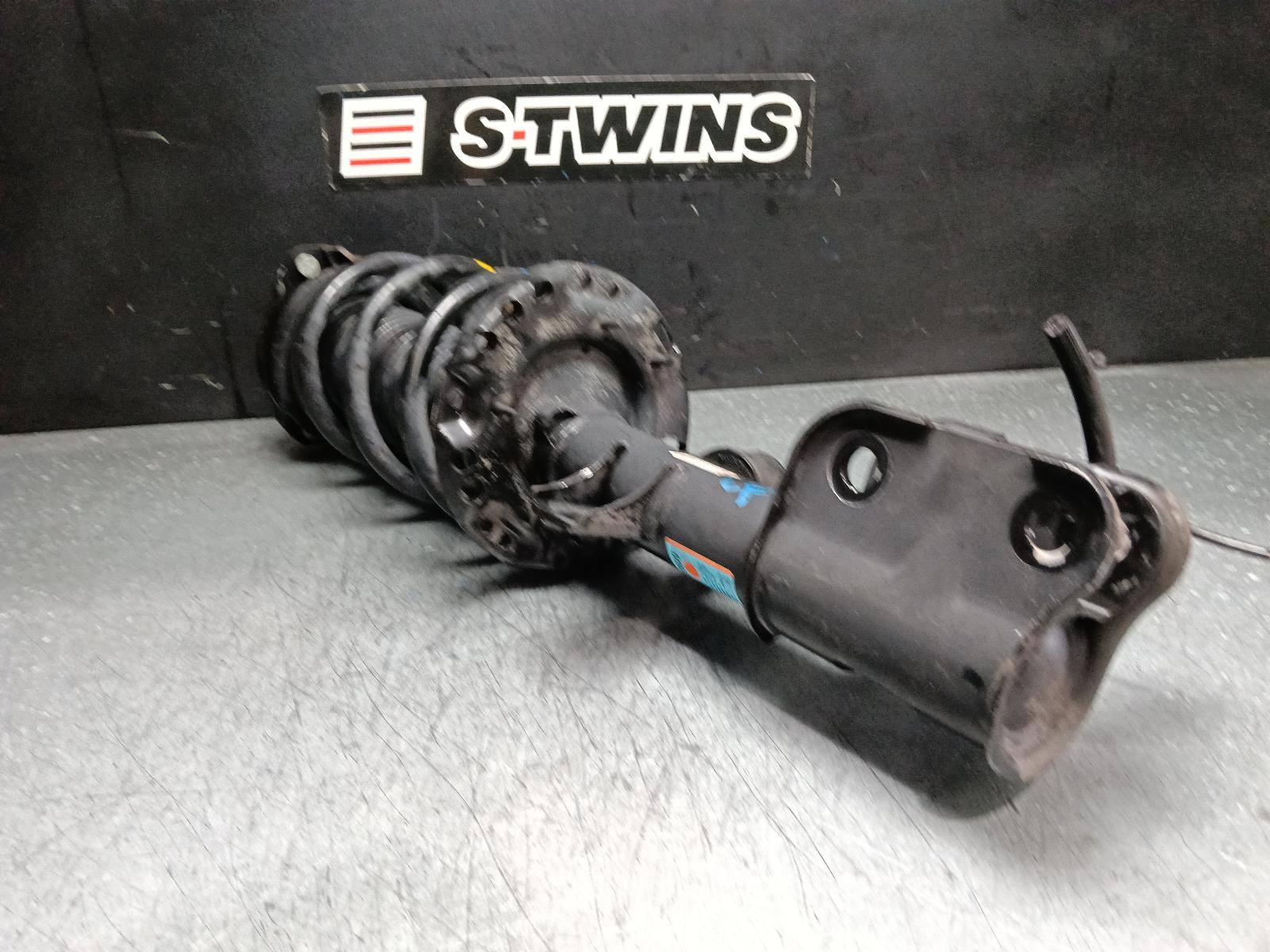 View Auto part Left Front Strut Kia Sorento 2021
