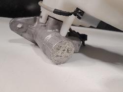 View Auto part Master Cylinder Hyundai Santa Fe 2016