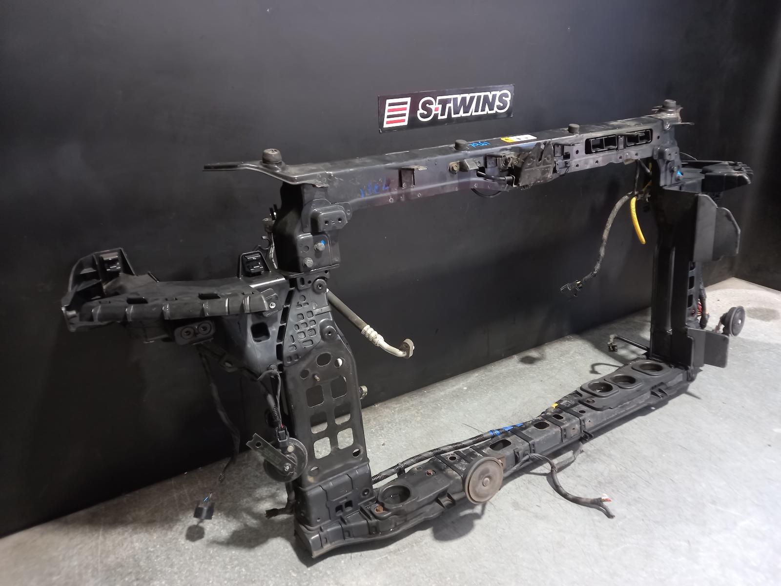 View Auto part Radiator Support Hyundai Santa Fe 2016