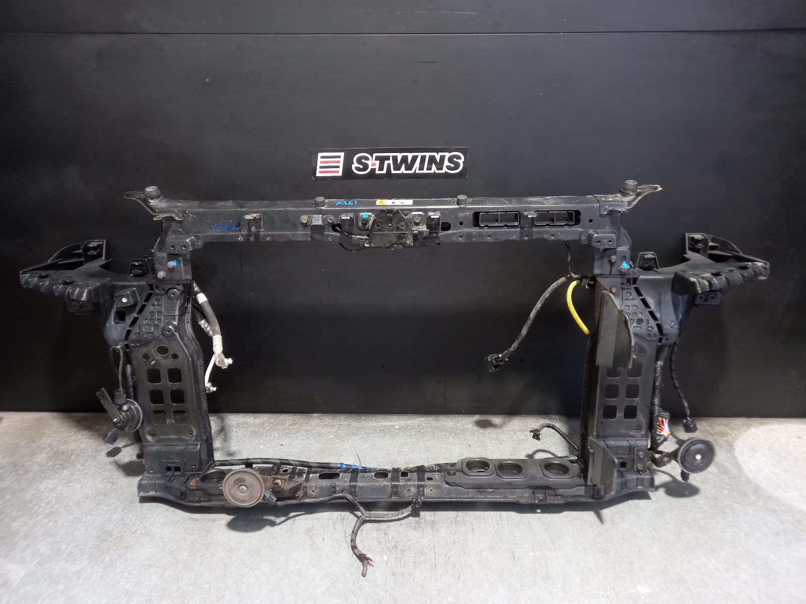 View Auto part Radiator Support Hyundai Santa Fe 2016