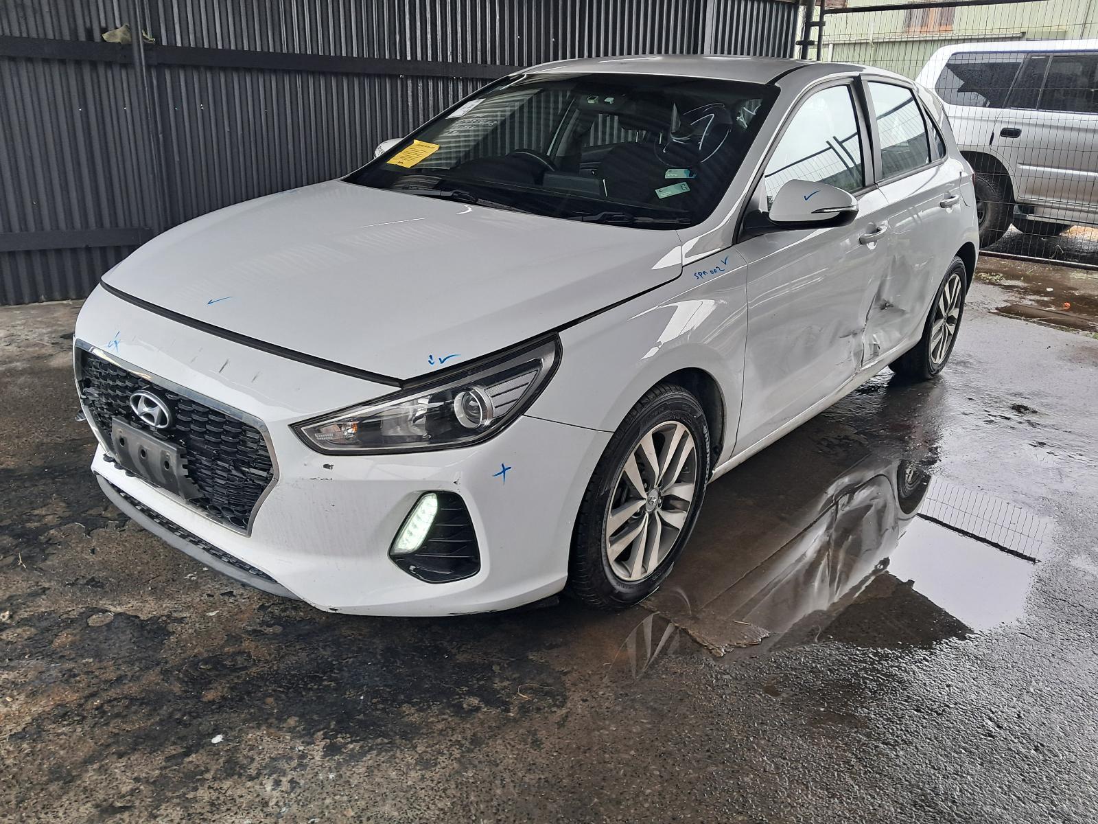 View Auto part Air Cleaner/Box Hyundai I30 2019