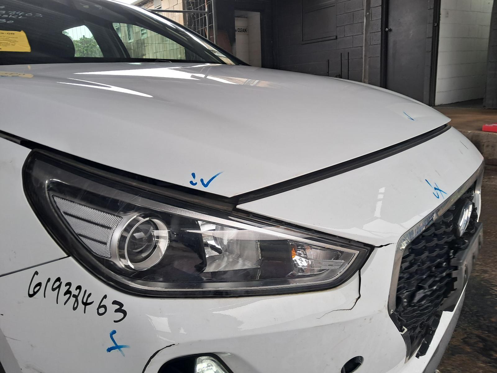 View Auto part Air Cleaner/Box Hyundai I30 2019