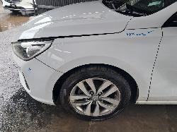 View Auto part Air Cleaner/Box Hyundai I30 2019