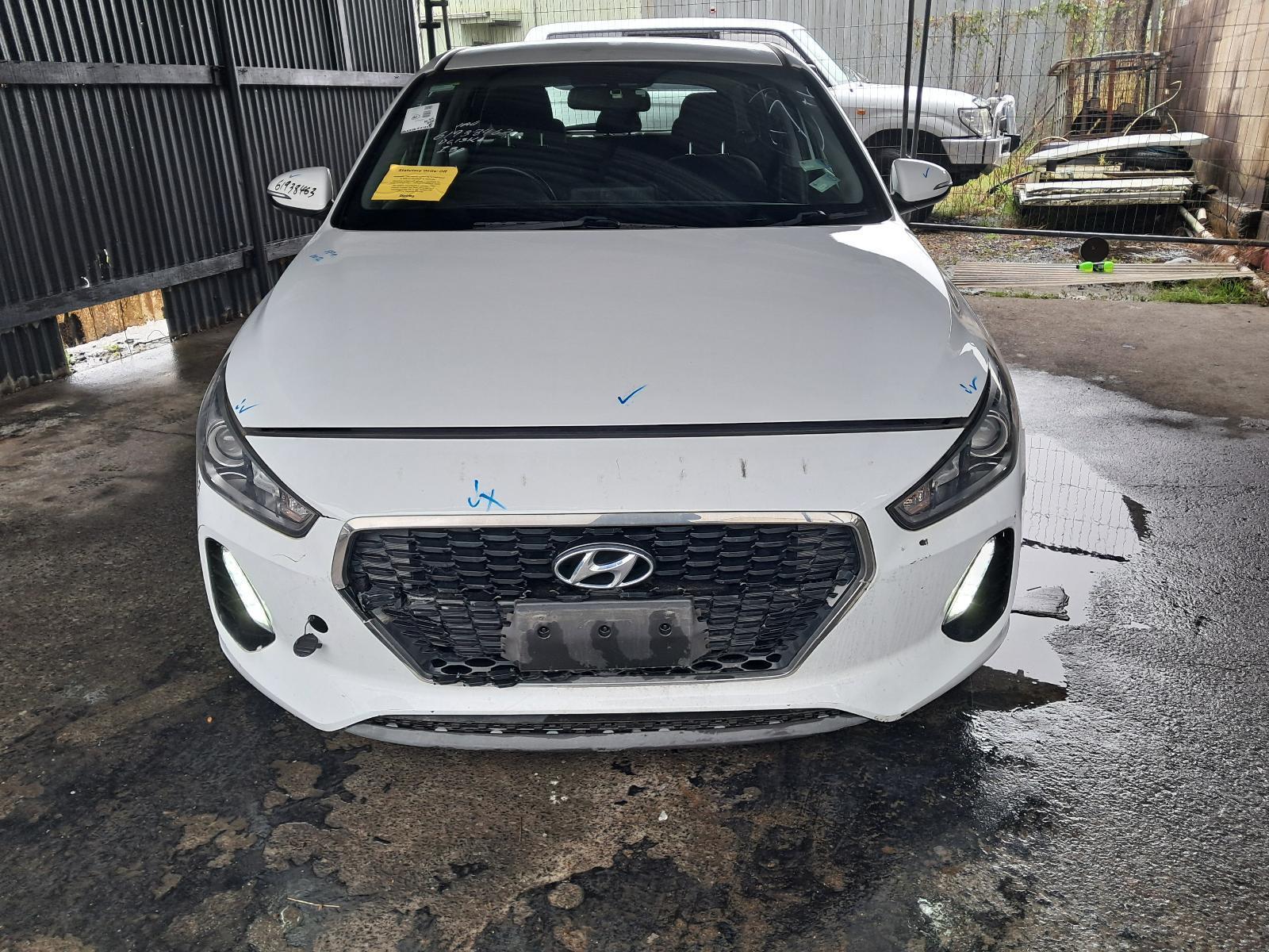 View Auto part Air Cleaner/Box Hyundai I30 2019