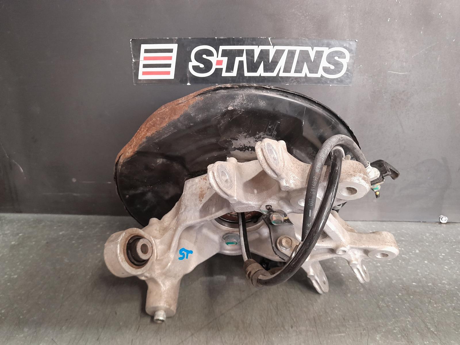 View Auto part Right Rear Hub Assembly Honda Crv 2020