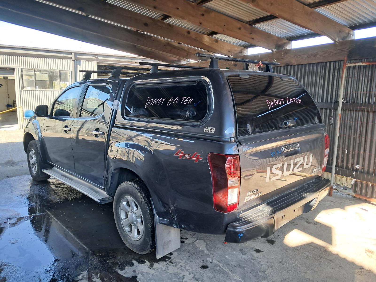 2019 Isuzu Dmax Grille View Auto part Grille Isuzu Dmax 2019
