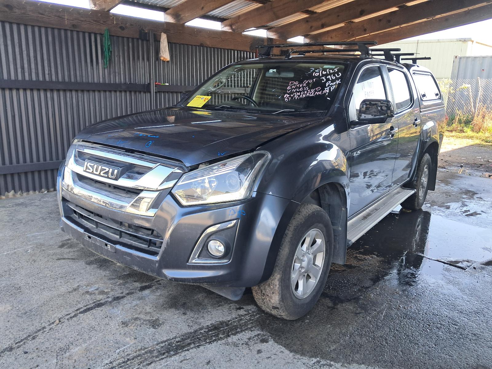 2019 Isuzu Dmax Grille View Auto part Grille Isuzu Dmax 2019
