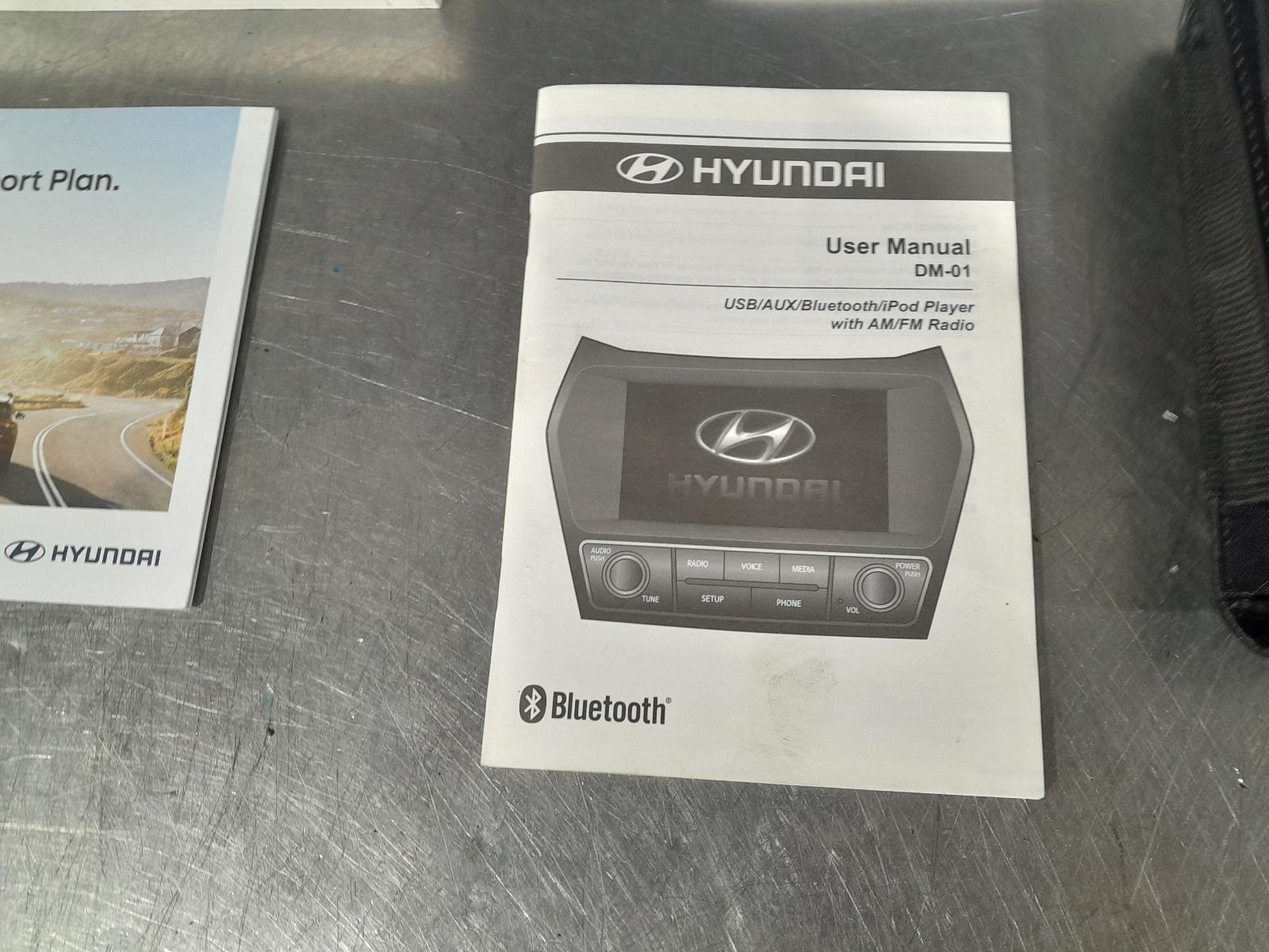 2017 Hyundai Santa Fe Owners Handbook View Auto part Owners Handbook Hyundai Santa Fe 2017