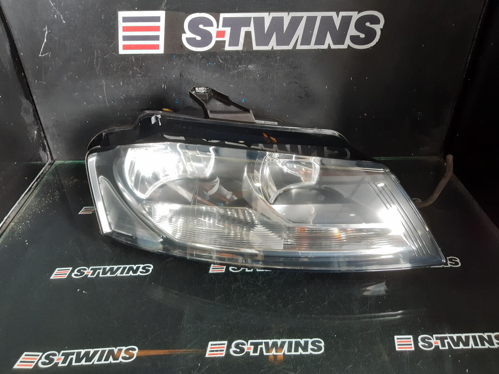 View Auto part Right Headlamp Audi A3 2011