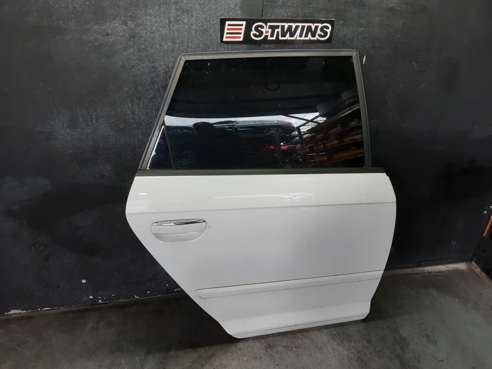 View Auto part Right Rear Door Sliding Audi A3 2011