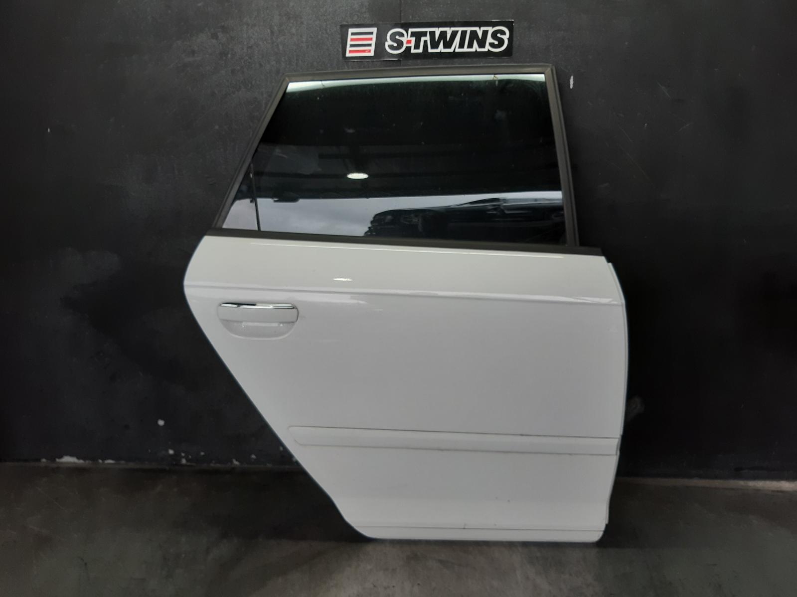 View Auto part Right Rear Door Sliding Audi A3 2011