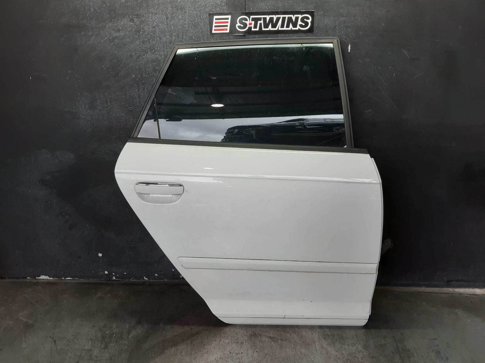 View Auto part Right Rear Door Sliding Audi A3 2011