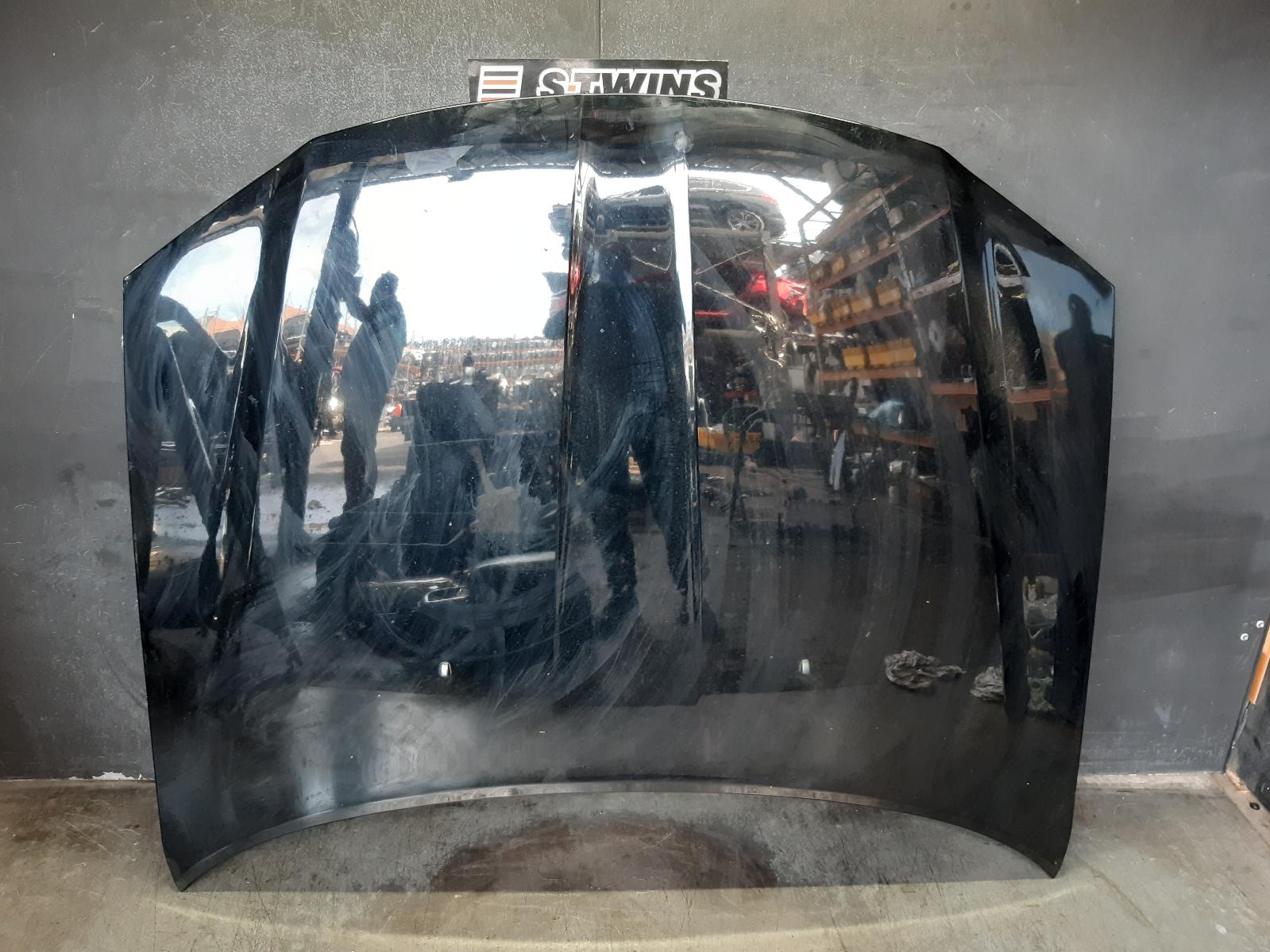 View Auto part Bonnet Chrysler 300c 2013