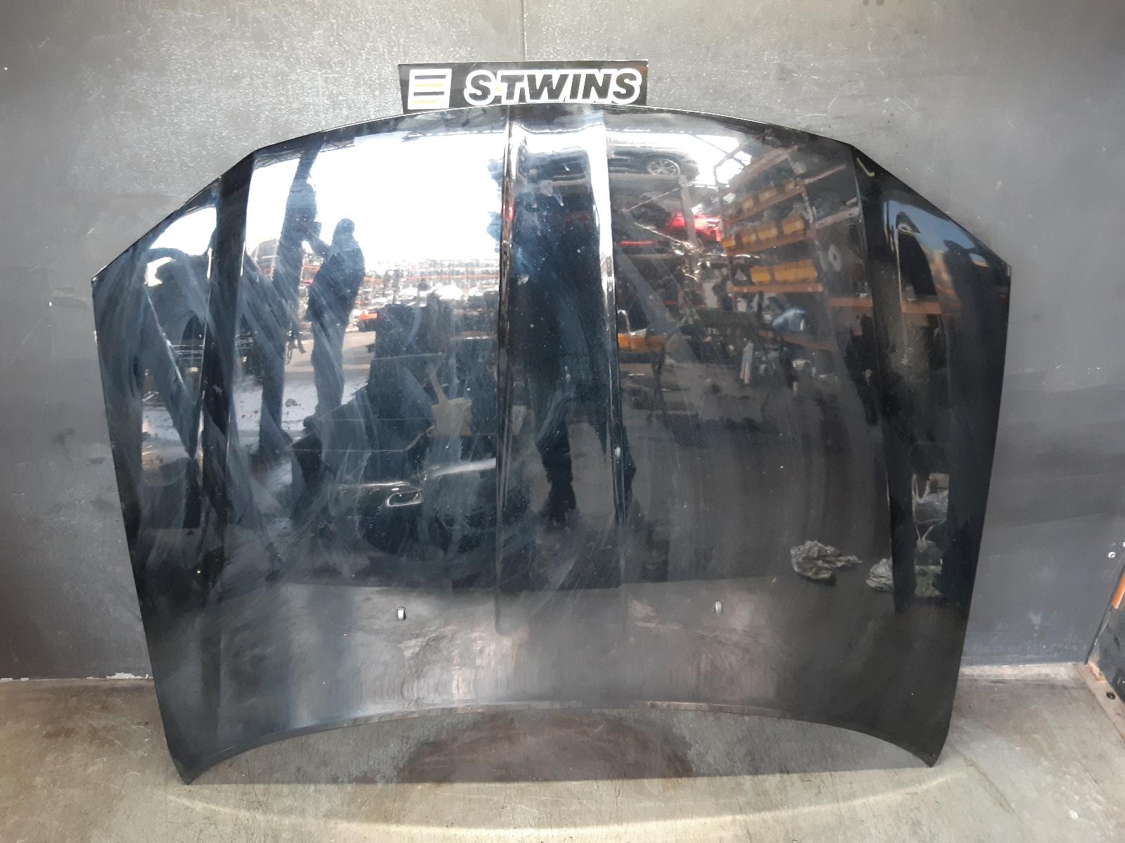 View Auto part Bonnet Chrysler 300c 2013