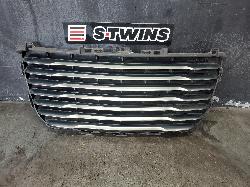 View Auto part Grille Chrysler 300c 2013