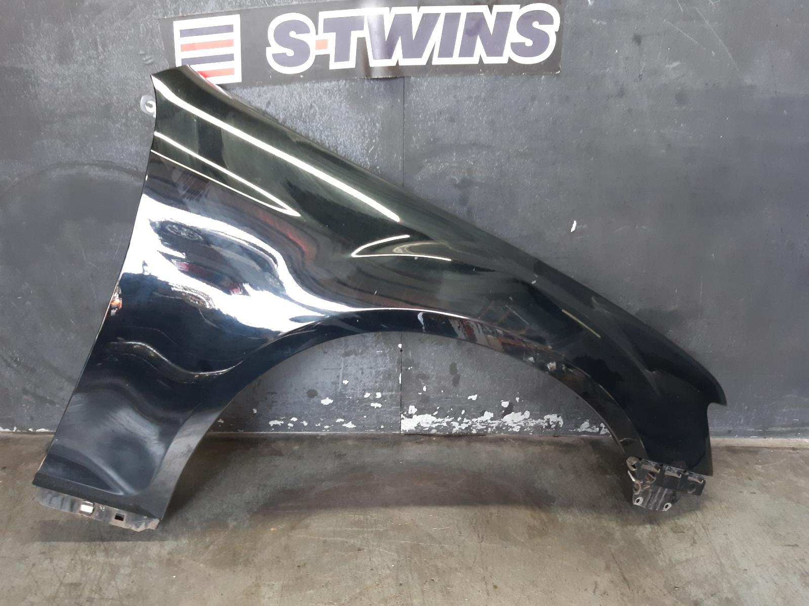 View Auto part Right Guard Chrysler 300c 2013