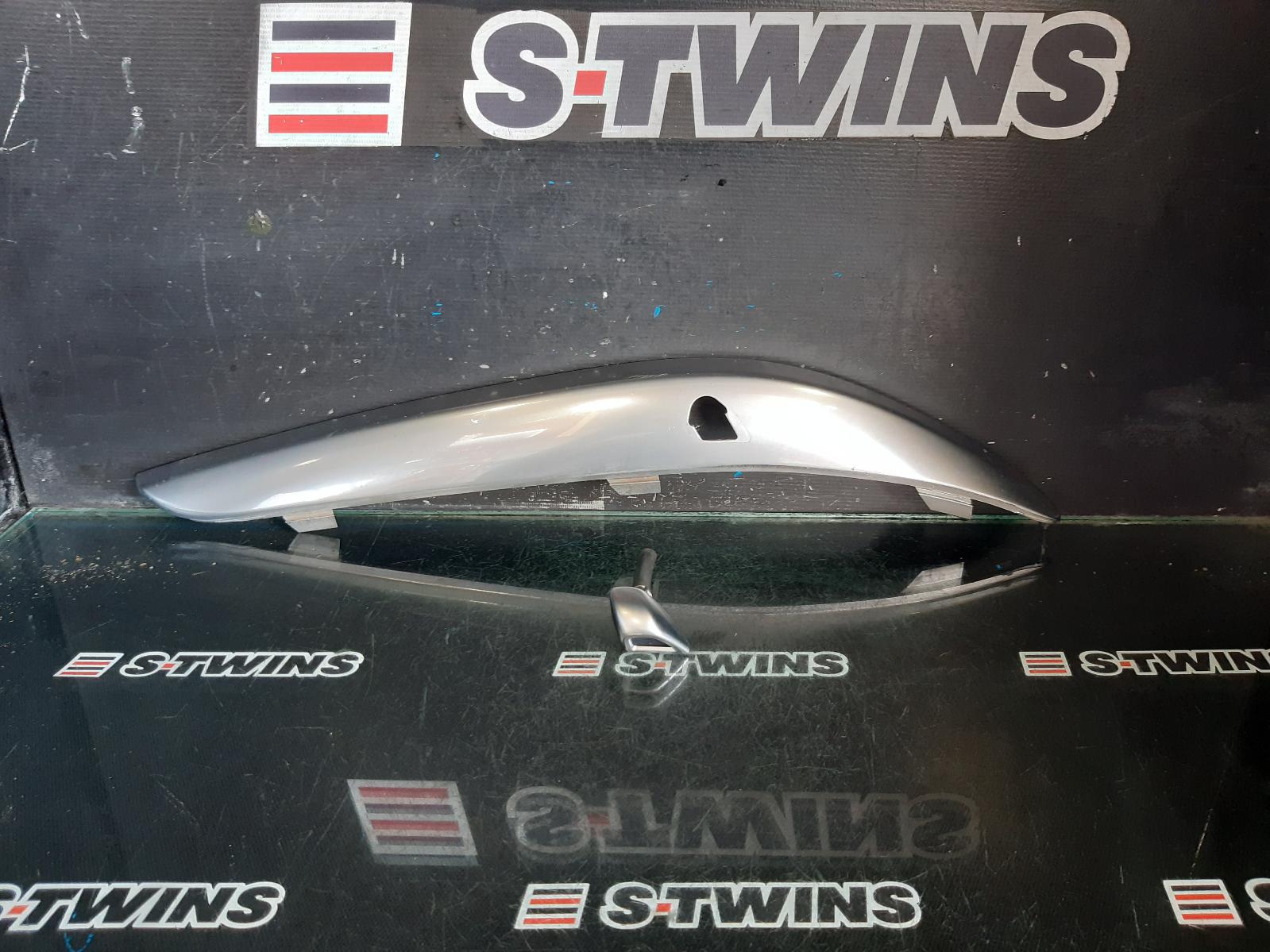 View Auto part Washer Jet Chrysler 300c 2013