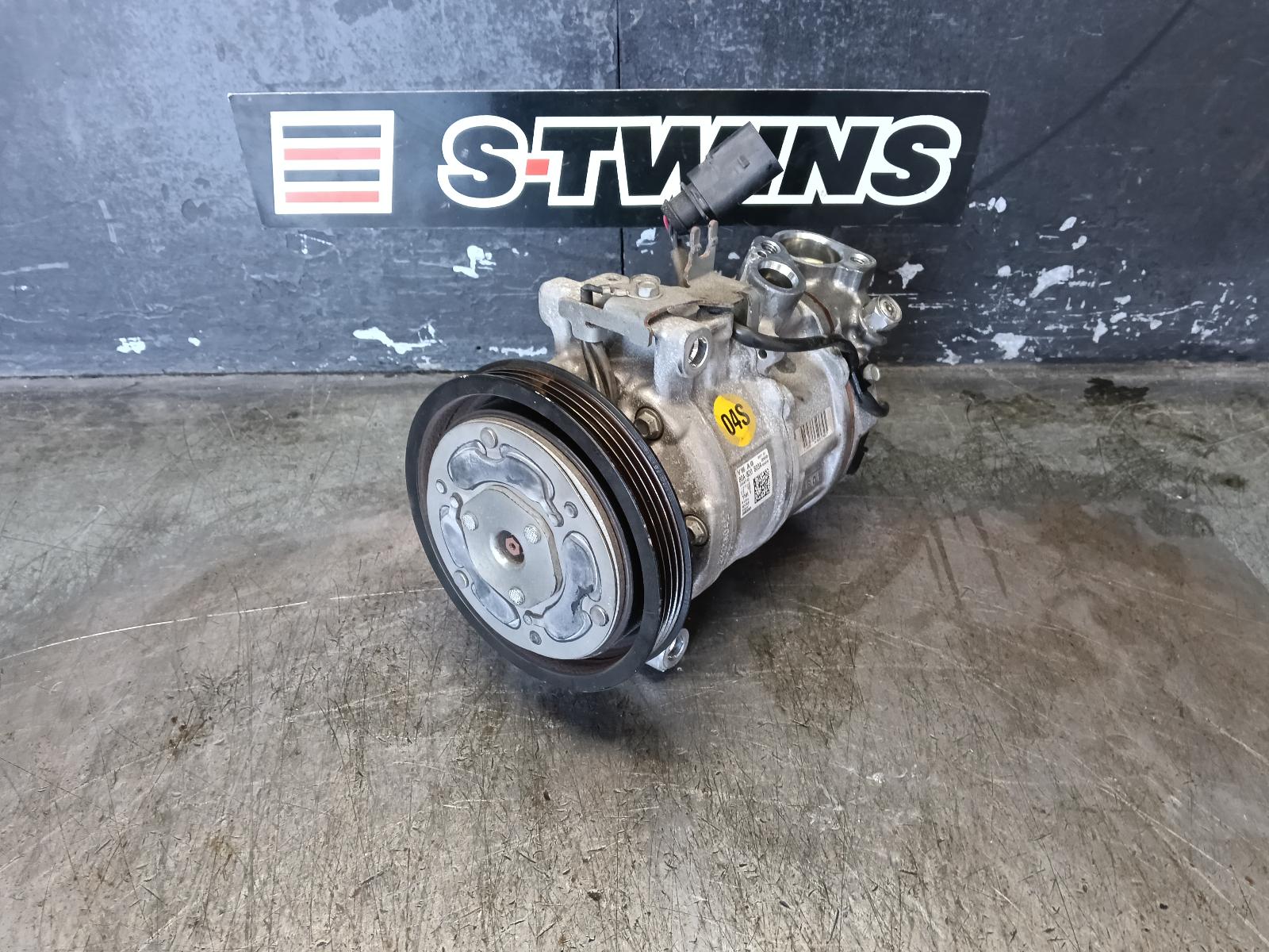2018 Audi Q5 A/C Compressor View Auto part A/C Compressor Audi Q5 2018