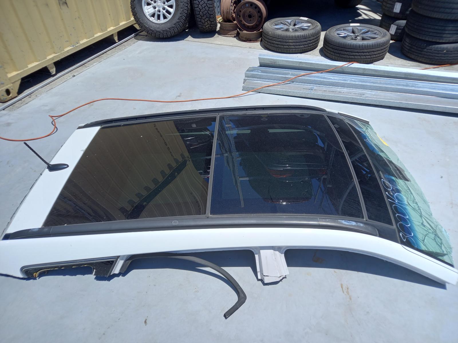 View Auto part Roof Hyundai Santa Fe 2016