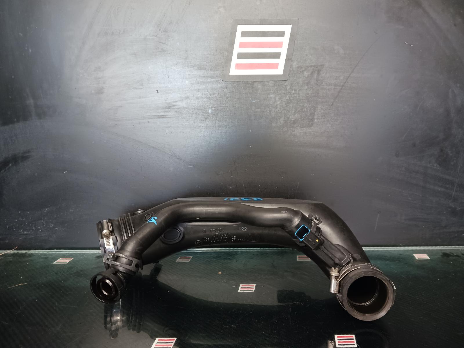 View Auto part Air Cleaner Duct/Hos Peugeot 308 2013