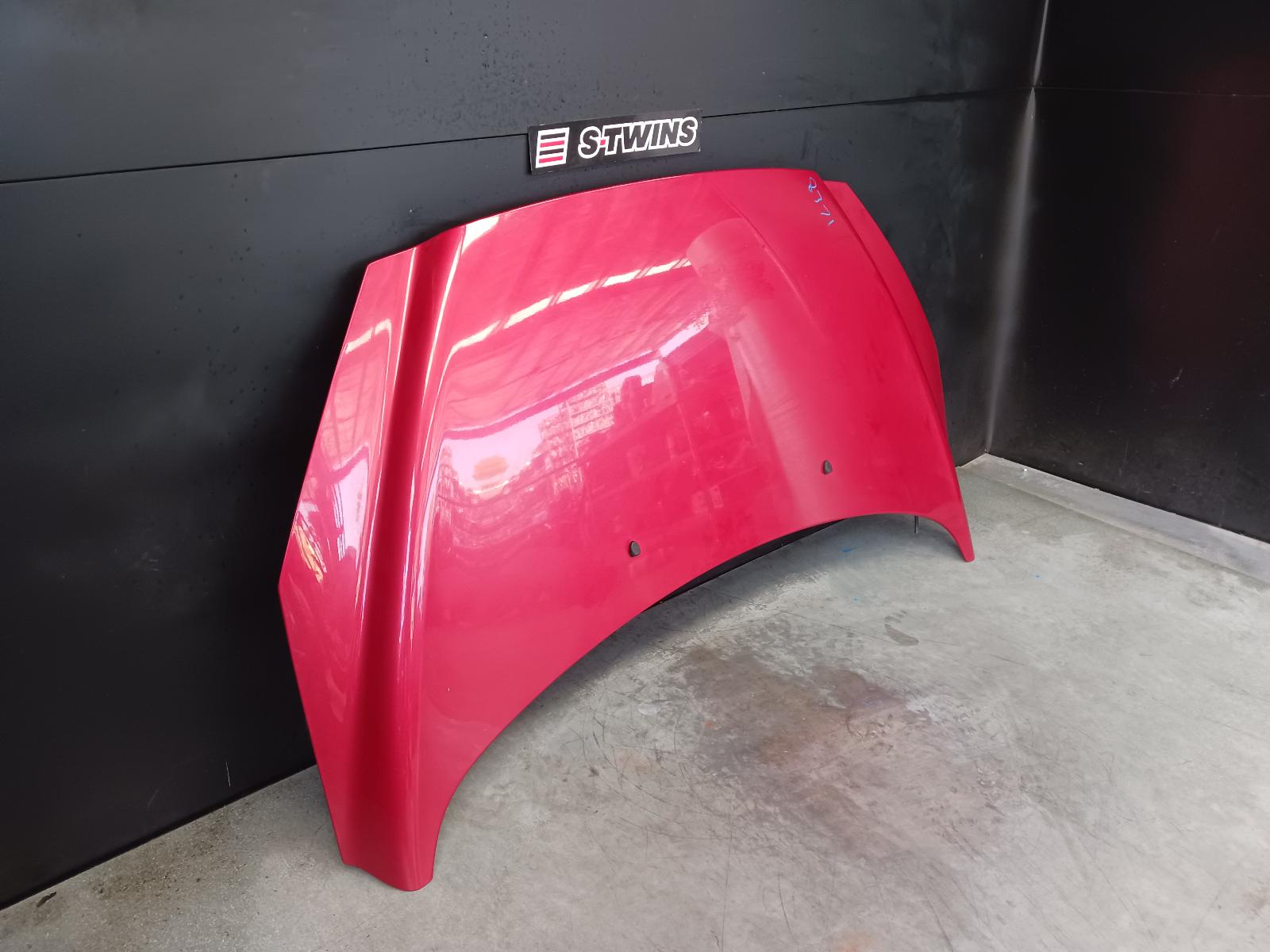 View Auto part Bonnet Peugeot 308 2013