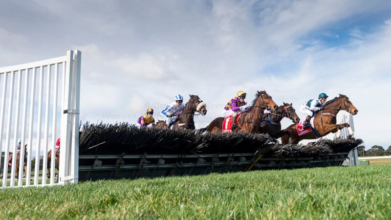 Grand National Hurdle - Ladbrokes Park Lakeside Grand National Hurdle - Ladbrokes Park Lakeside