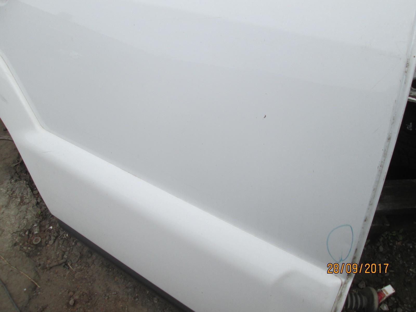 View Auto part Right Rear Door Sliding Kia Sportage 2007