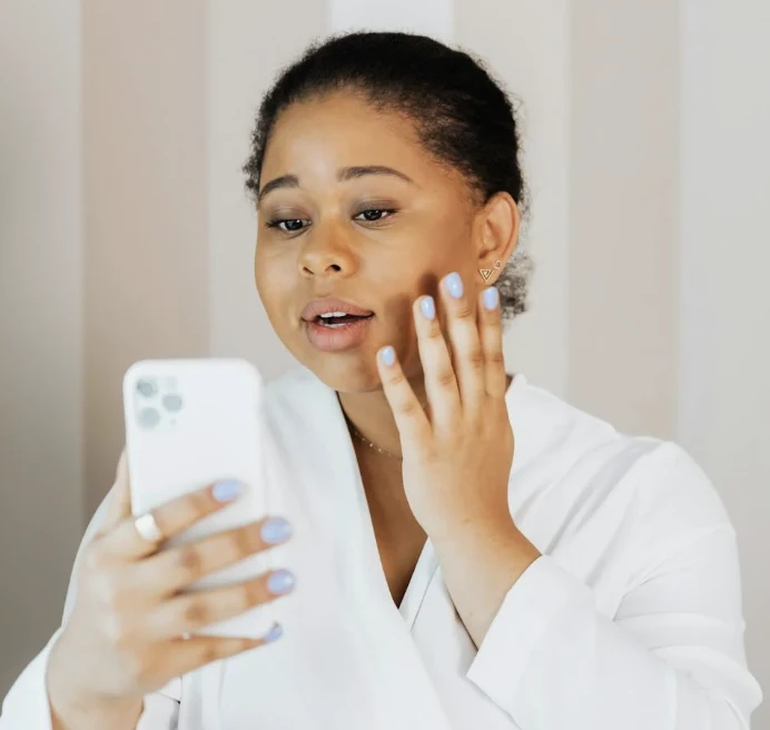$1K/Month UGC Gig for AI Skincare App | 30 Videos, Men & Women Needed campaign creative for Telemedicine App