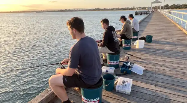 SIT SPIN -Turn Your Bunnings Bucket Into a 360 Swivel Seat