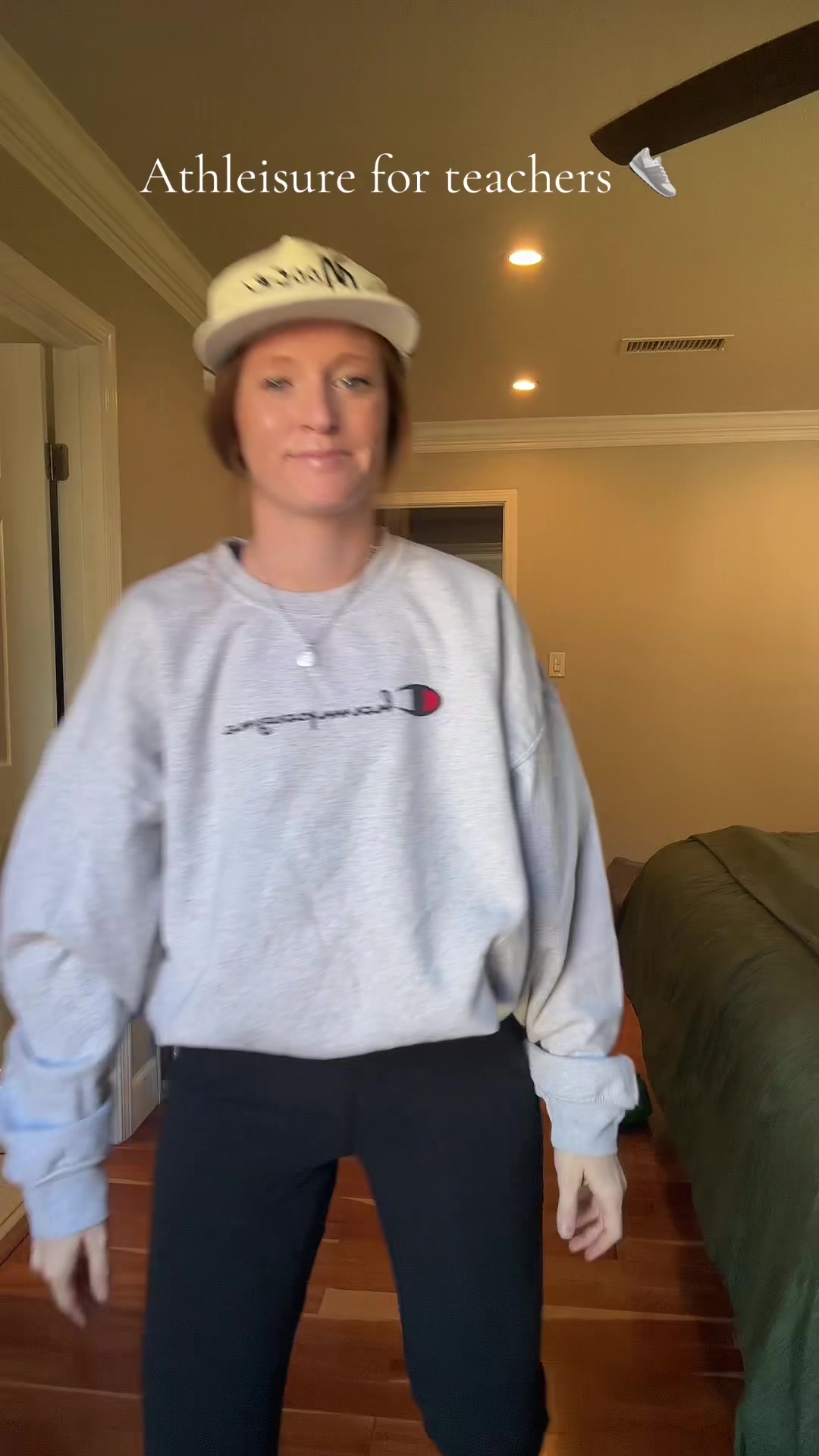 Women’s golf attire