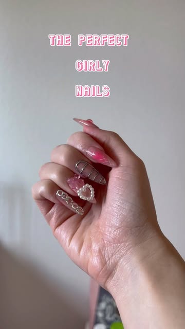 Candpape - Press On Nails Campaign