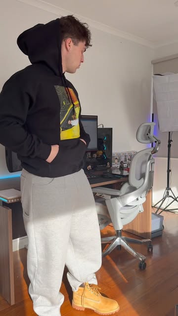 BlueTeez custom hoodie ugc video-