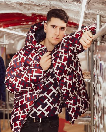 Tommy Hilfiger