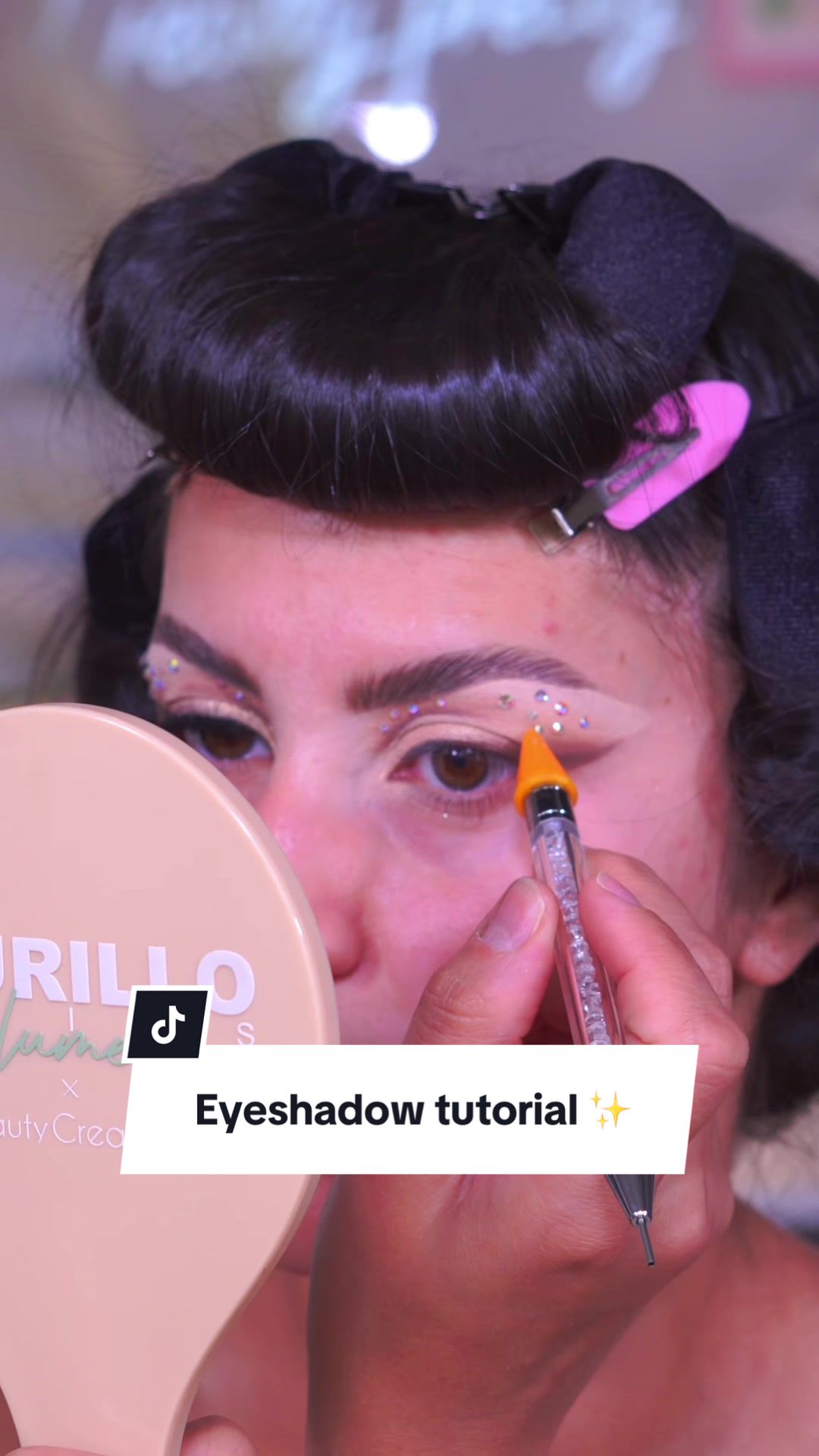 Brown sugar with a touch of bling.  Eyeshadow tutorial ✨