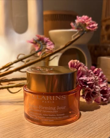 Clarins Paris