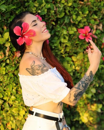Hurm natural perfume launch campaign